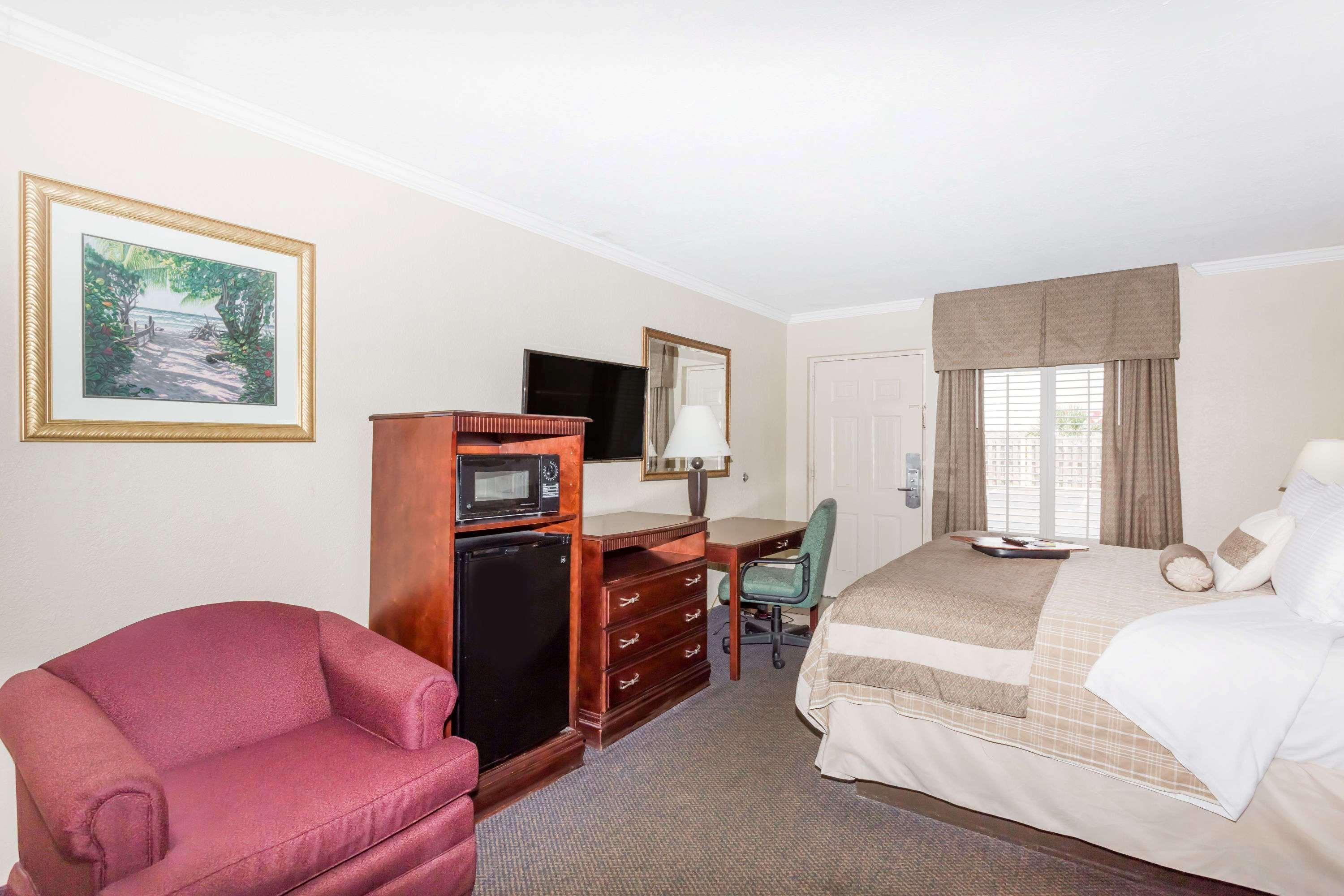 Days Inn By Wyndham Destin Extérieur photo