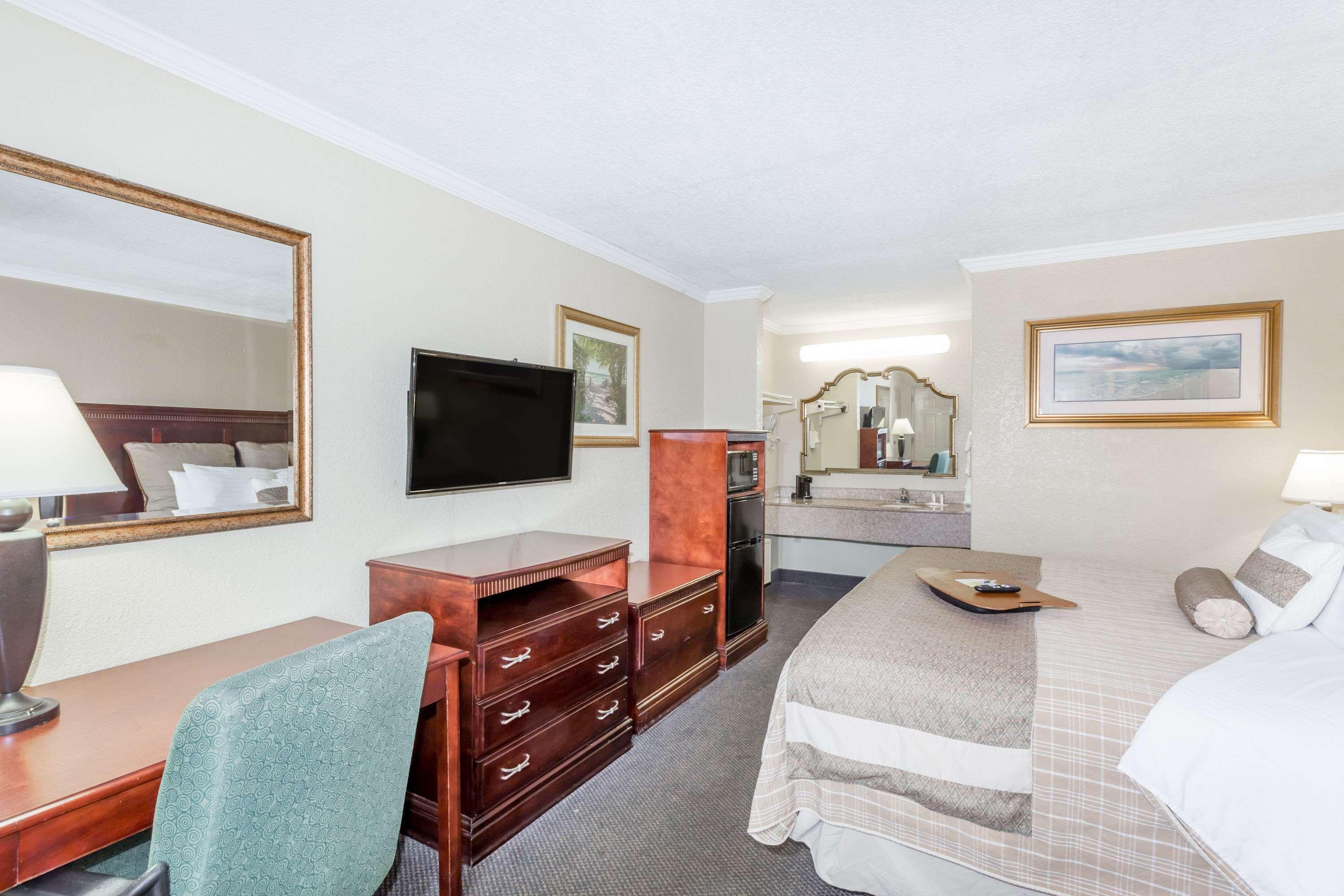 Days Inn By Wyndham Destin Extérieur photo