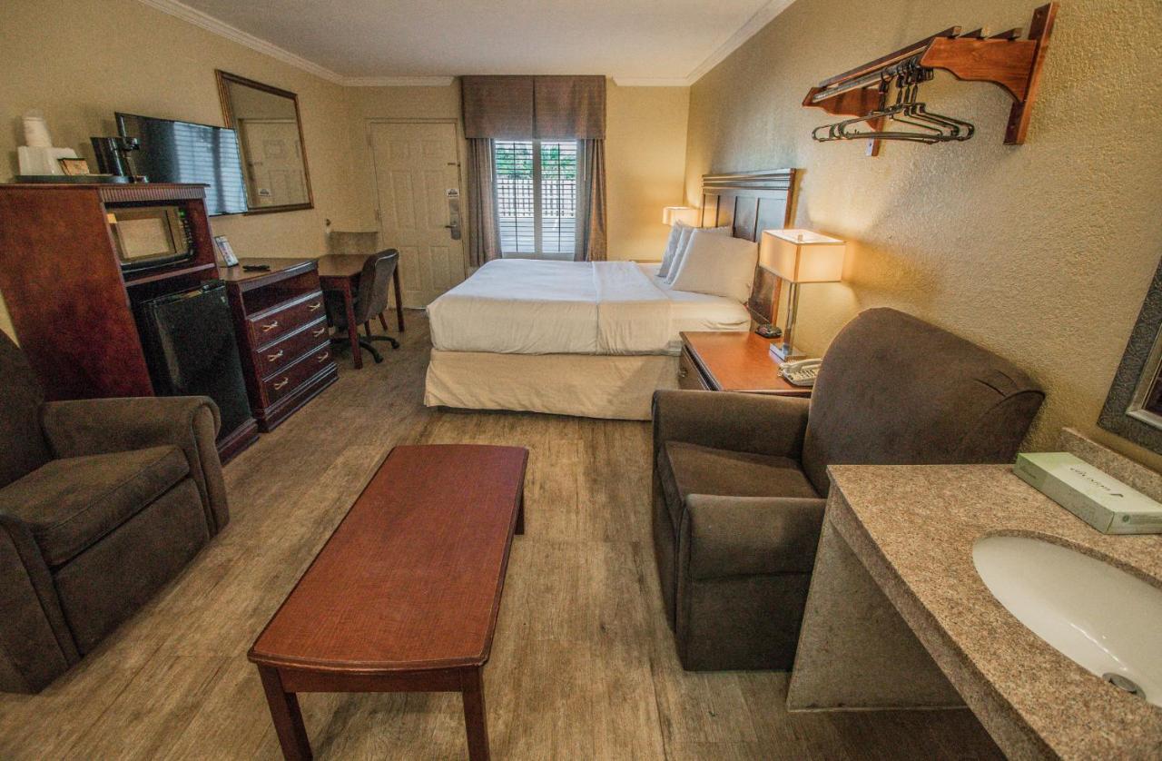 Days Inn By Wyndham Destin Extérieur photo